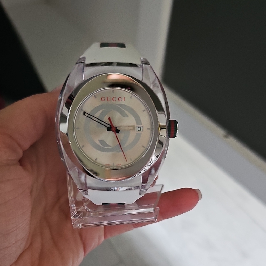 Gucci Cream And Silver Timepiece